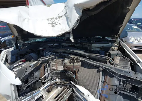 1999 Chevrolet C2500 z USA, uszkodzony, nr VIN 1GCGC24R8XR707587